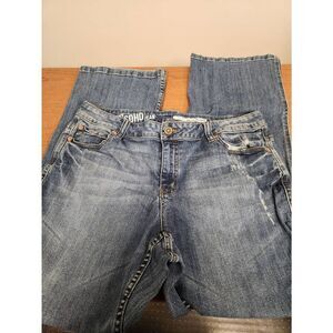 DKNY Soho jeans size 18. Measures approx 38 w X 32 inseam x 10 rise